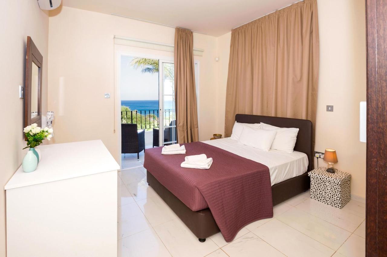 Villa Oceania - Beachfront 帕拉利米尼 外观 照片